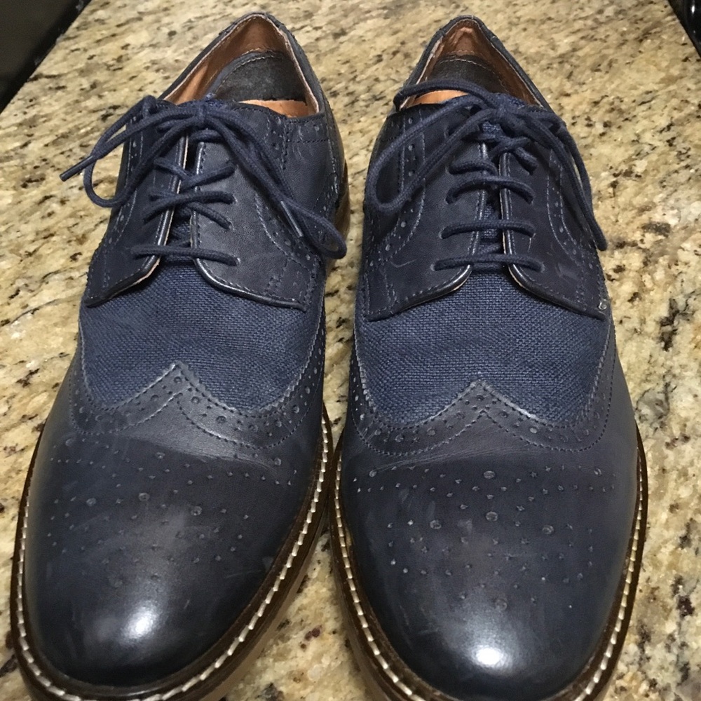 Stacy Adams Blue Oxford Shoes with Brogue Detailing